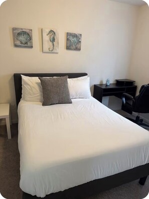 4 Schlafzimmer, Schreibtisch, Bügeleisen/Bügelbrett, kostenloses WLAN