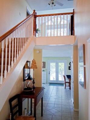 المنشأة من الداخل