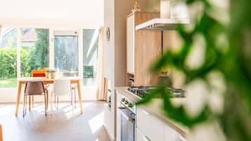 Réfrigérateur, four, plaque de cuisson, lave-vaisselle