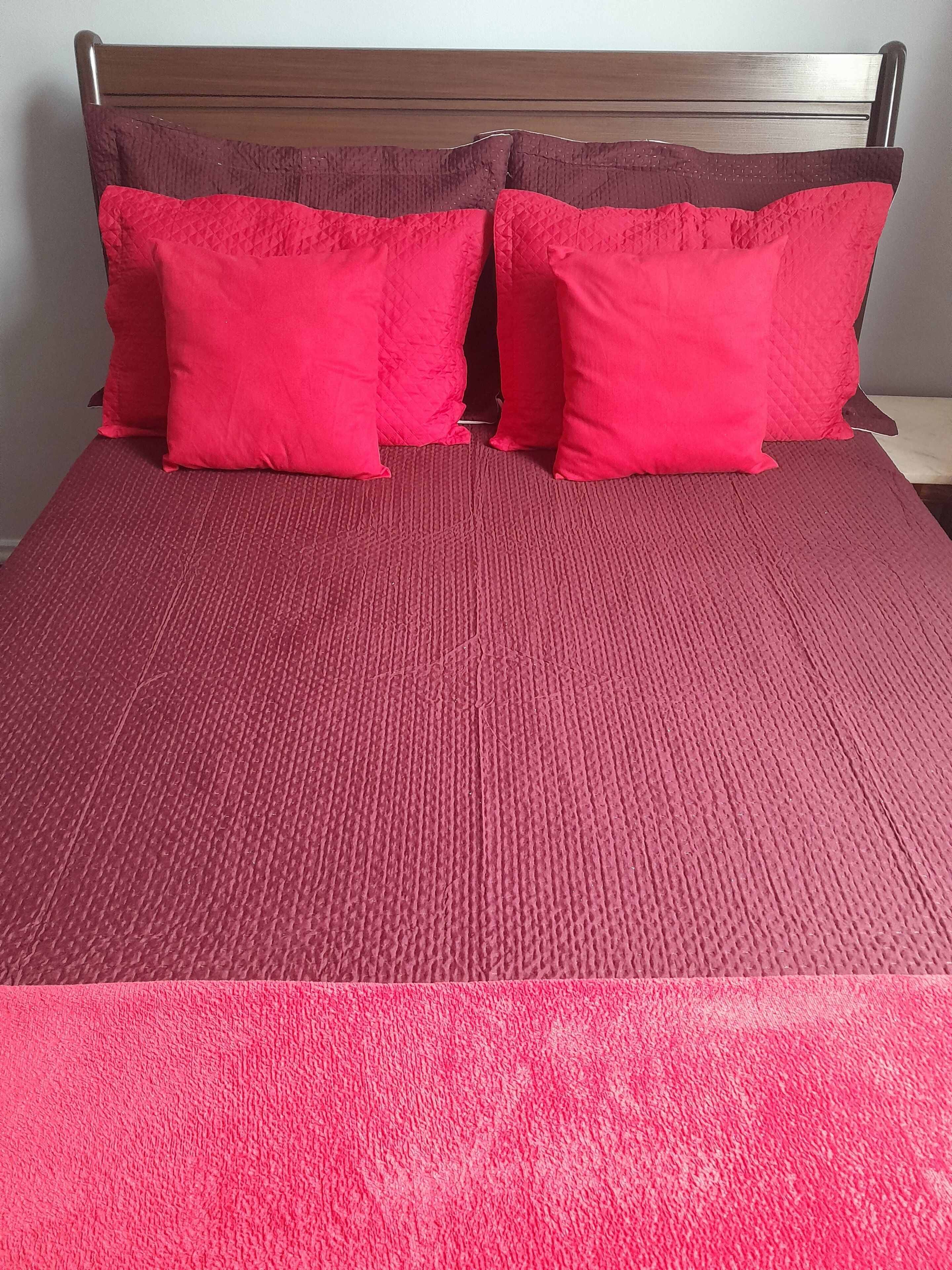 2 chambres, bureau, fer et planche à repasser, Wi-Fi gratuit