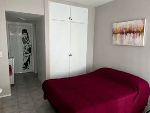 1 chambre, literie fournie