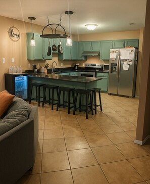 Interior - Private Resort-Style Oasis, Pool, Lanai & Court – Backyard Paradise w/ BBQ (Gainesville)