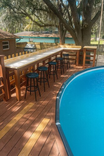 Private Resort-Style Oasis, Pool, Lanai & Court – Backyard Paradise w/ BBQ