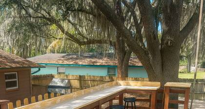 Private Resort-Style Oasis, Pool, Lanai & Court – Backyard Paradise w/ BBQ