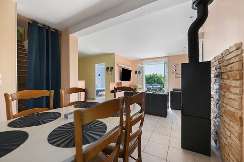 Country House for 6 with Garden and Wi-Fi near Mont Saint-Michel
