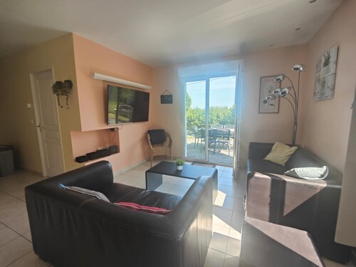 Holiday Home “De Campagne 6 Personnes” with Private Terrace, Garden and Wi-Fi