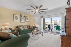 Apartamento, varias camas (Oceanwalk 11-603) | Zona de estar