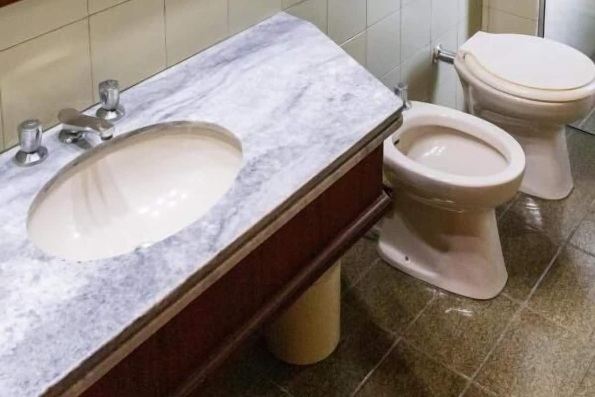 Towels, soap, shampoo