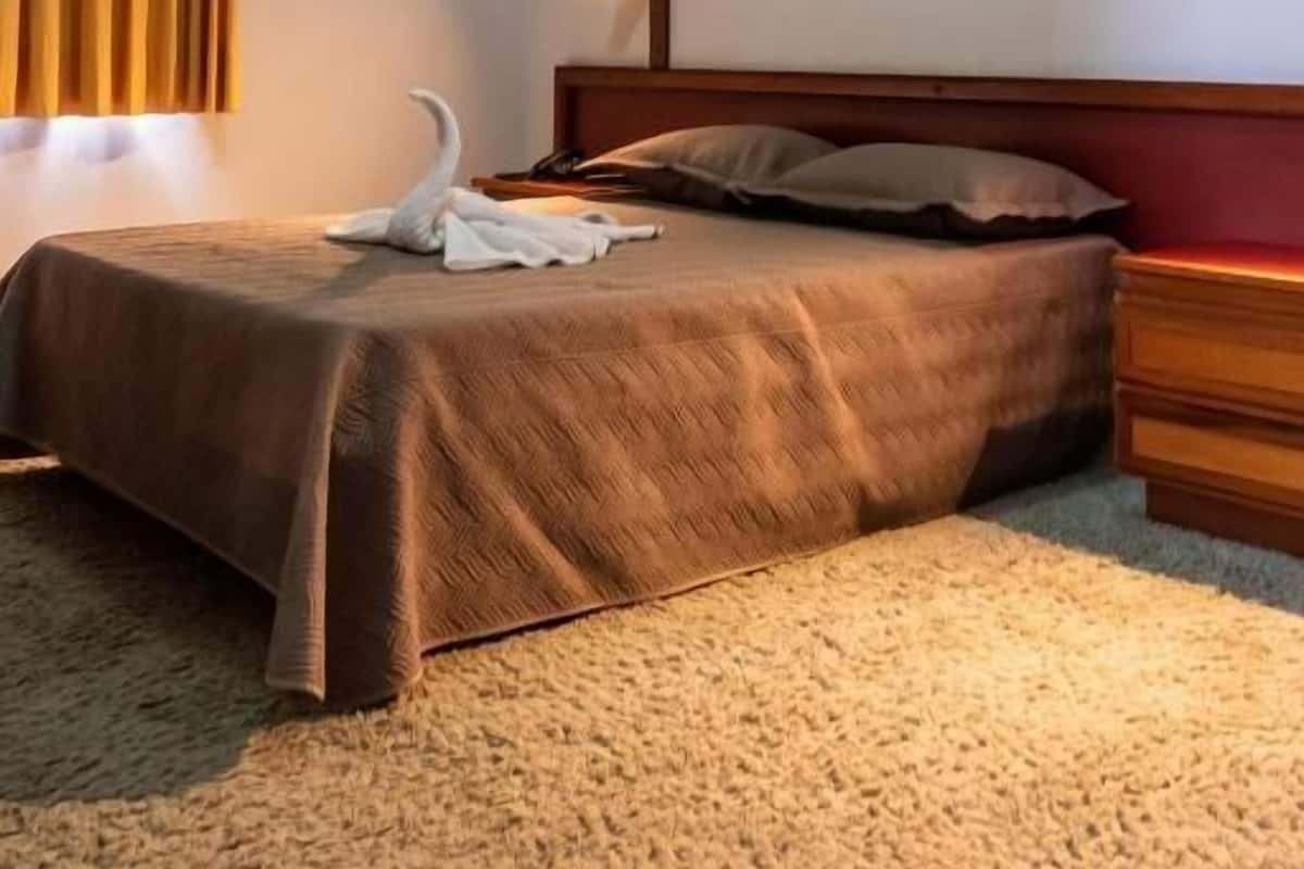 Standard Room, 1 Double Bed | Desk, free WiFi