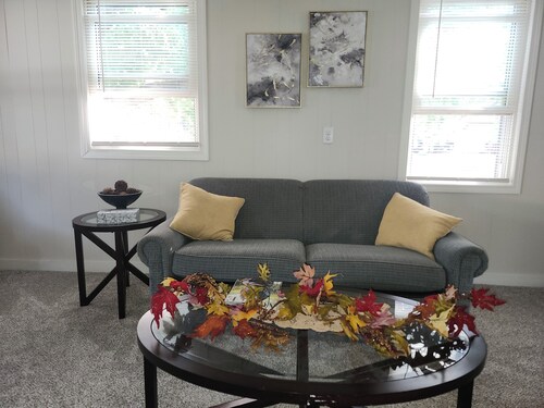 Peaceful & Quiet. 
Close to Great Lakes, prime outlet, Winthrop Harbor Marina.