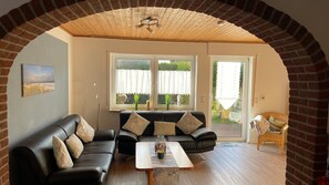 Télévision, lecteur de DVD, chaîne hi-fi