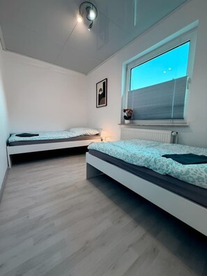 2 bedrooms, iron/ironing board, WiFi, bed sheets - Apartment Lindenallee V - Spacious apartment (Nordhorn)