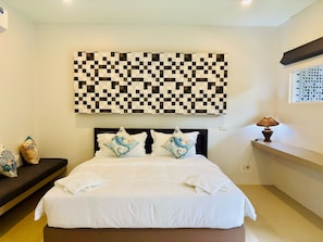 Junior Double Room, Garden View | In-room safe, laptop workspace, blackout drapes, free WiFi