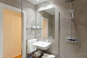 Cribs/infant beds - Palacio Premium Stay (Madrid)