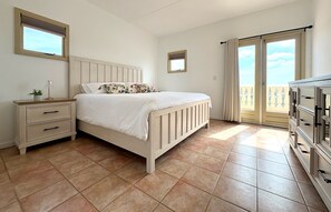 3 soverom, strykejern/-brett og sengetøy