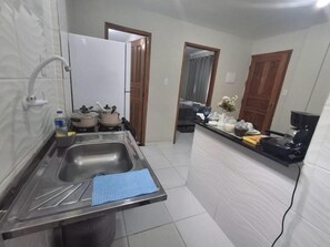 Een magnetron, een oven, een kookplaat