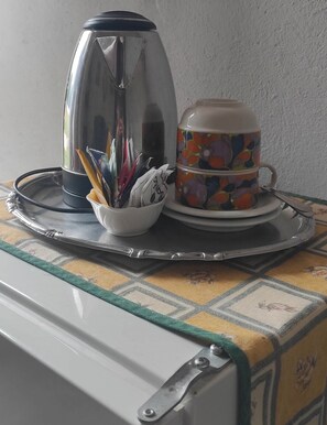 Kaffee und/oder Kaffeemaschine