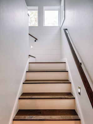 staircase to second level - 3-bedroom house in awesome Grayton Beach with outdoor living and Hot Tub! (Santa Rosa Beach)