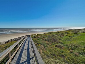 Beach nearby - Pelican Place close to beach (Port Aransas)