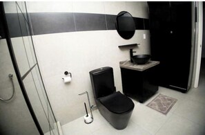 Hair dryer, soap, toilet paper - Casa Dein, a modern and sleek home ideal for a holiday in Curacao. (Willemstad)