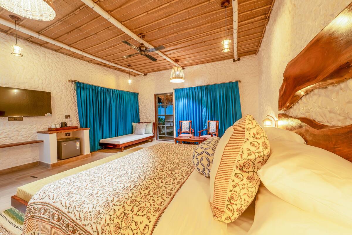 Luxury Double Room, Pool View | In-room safe, desk, blackout curtains