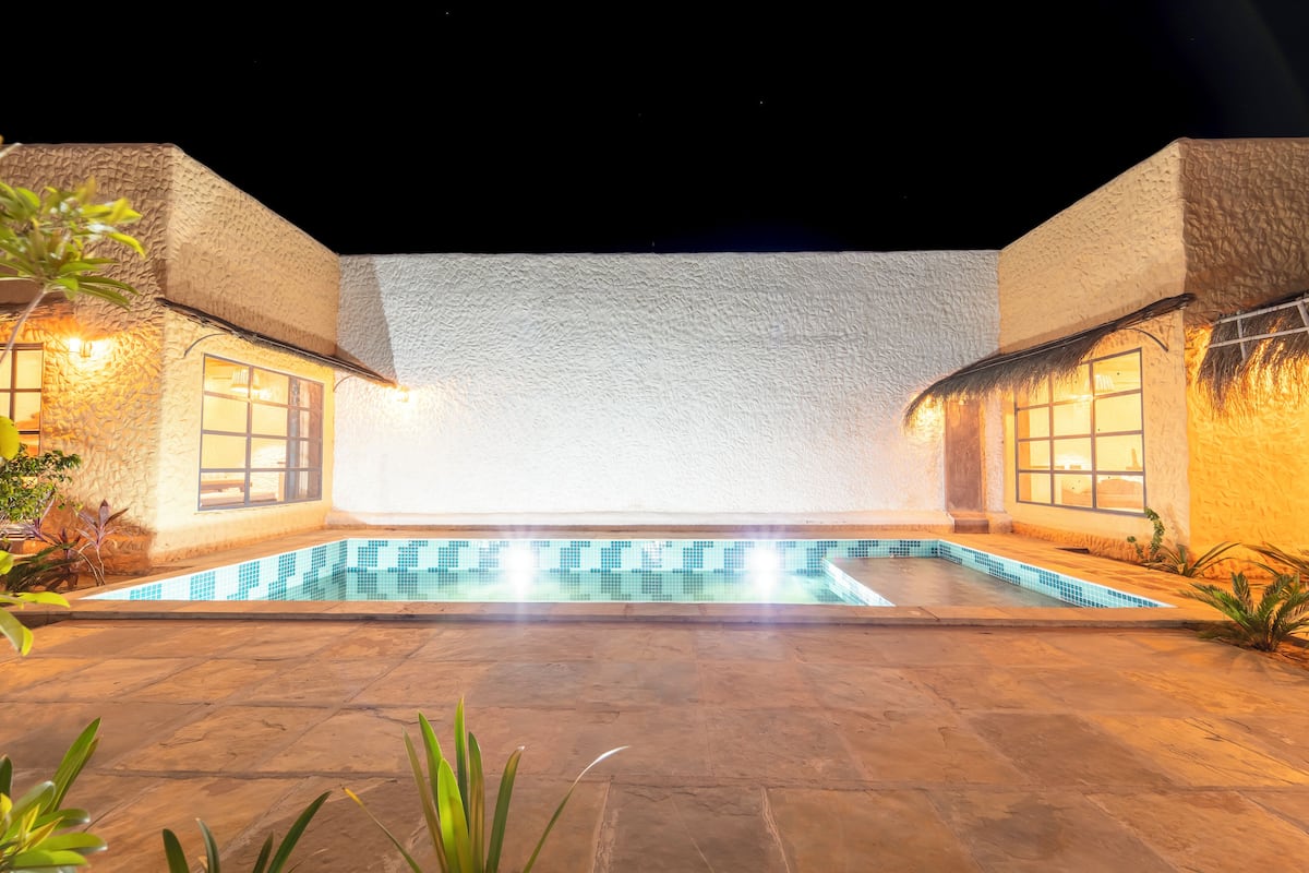 Luxury Quadruple Room, Pool View