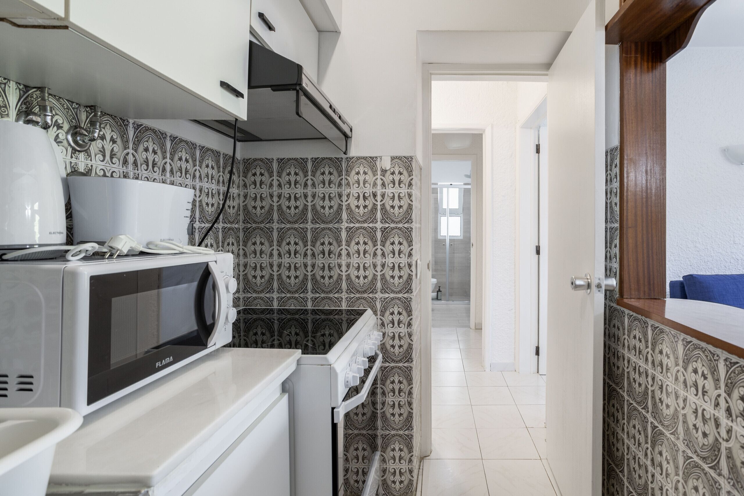 Fridge, microwave, coffee/tea maker, electric kettle