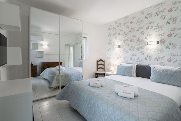 1 bedroom, iron/ironing board, free WiFi, bed sheets