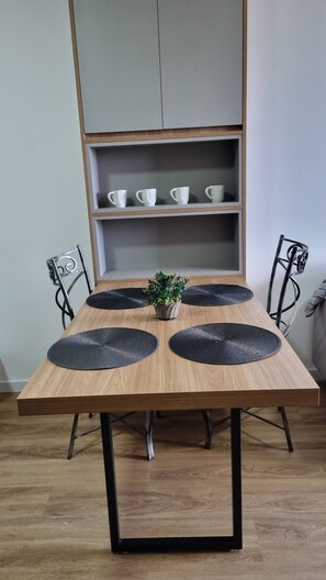 Dining - Bauru Shopping Fly Flat USP Dentistry Airport Apartment (Bauru)