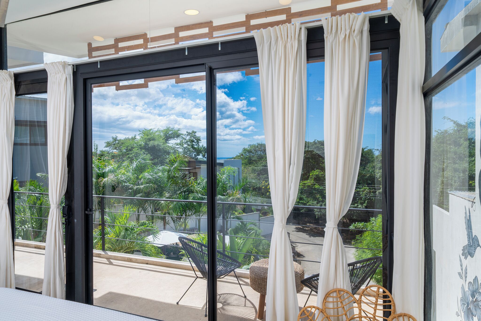 Balcony Unit 1 | In-room safe, blackout curtains, iron/ironing board, free WiFi