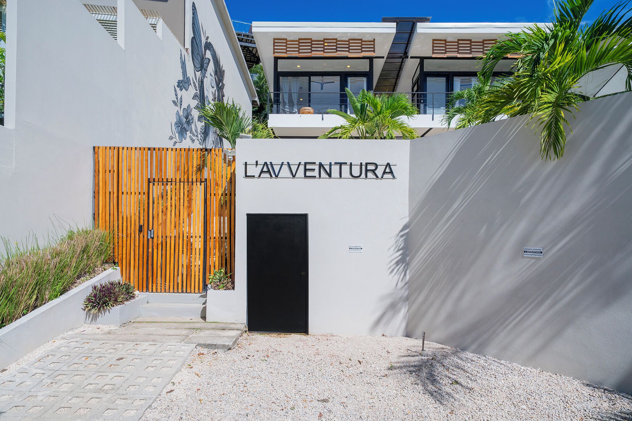 Fachada de la propiedad