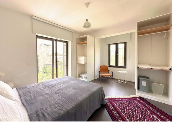 2 habitaciones, tabla de planchar con plancha y wifi gratis 