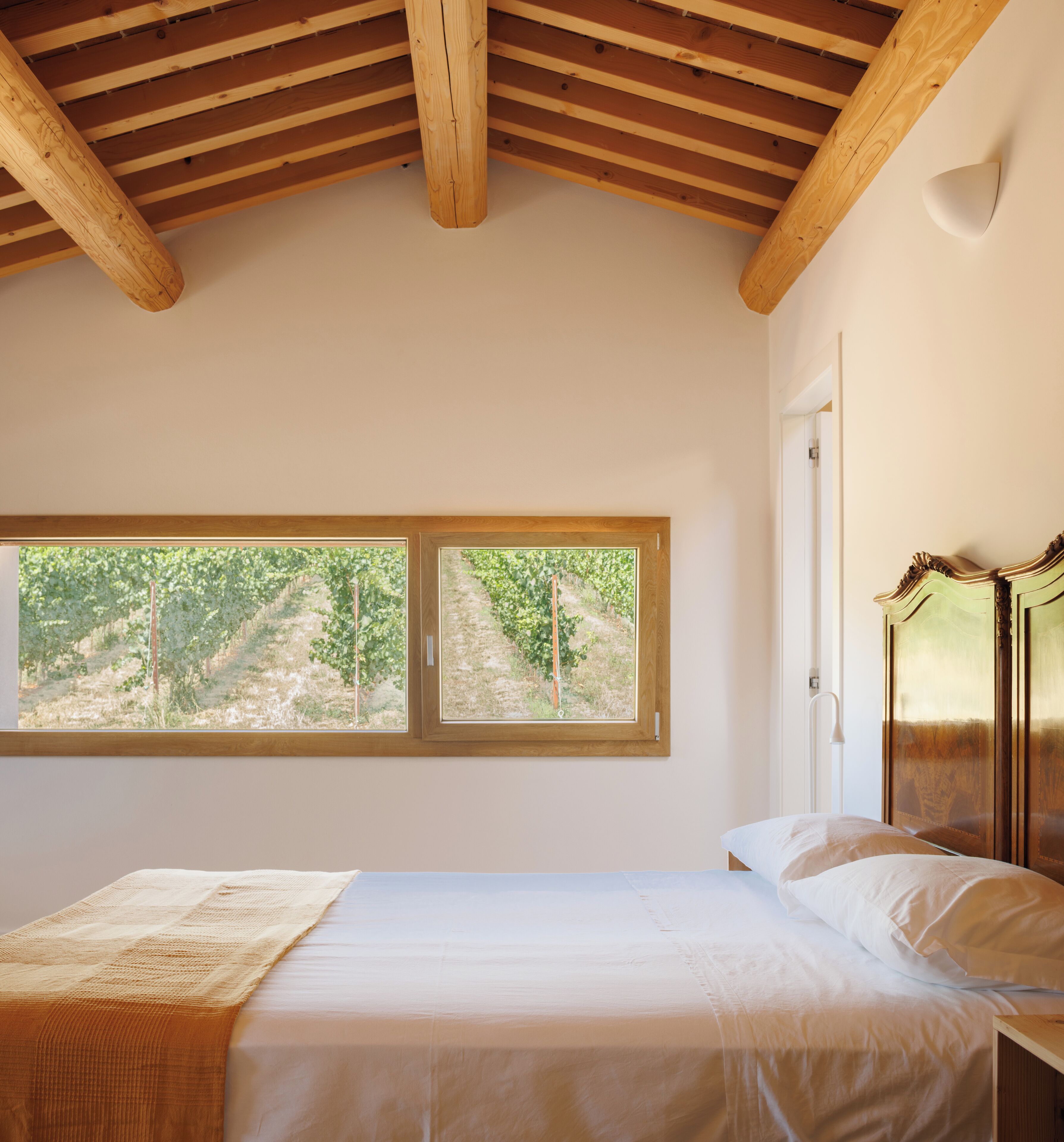 Kahden hengen deluxe-huone (yksi tai kaksi sänkyä), näköala puutarhaan