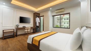 Phòng đôi Deluxe, quang cảnh thành phố | Bàn, truy cập Internet không dây miễn phí