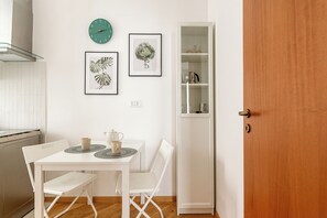 Apartment, 1 Bedroom | Private kitchen | Espresso maker, coffee/tea maker
