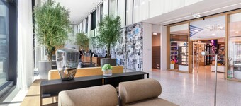 Penthouse Apartment with Rooftop Pool