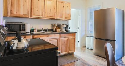 Historic Winooski Apt - Steps from Downtown - Pet friendly