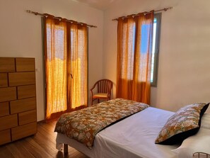 Apartment, Balcony, Sea View | Soundproofing, iron/ironing board, free WiFi, wheelchair access - Cas'Antica (Propriano)