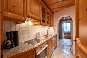 Refrigerador, horno, parrilla de estufa y lavavajillas