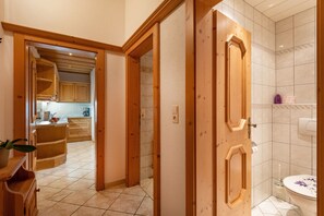 Doccia, asciugacapelli, asciugamani