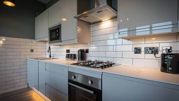 Fridge, microwave, oven, dishwasher