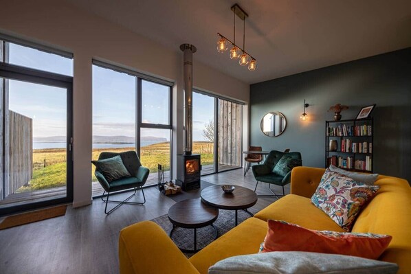 Télévision, cheminée