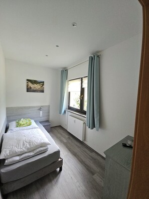 2 bedrooms, free WiFi, bed sheets - Cozy vacation apartment "Luisa" on the edge of the Erzgebirge. (Niederwiesa)