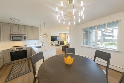 NEW Low Elevation 2BR luxury condo in delightful Basalt - 10 mins from Snowmass