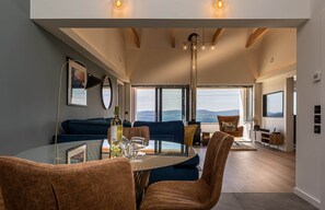 Televisión, chimenea