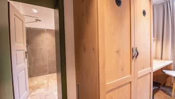 Classic Double Room | In-room safe, blackout drapes, soundproofing, free WiFi