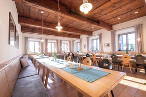 Lunch and dinner served - Landhotel Alte Zollstation (Pittenhart)