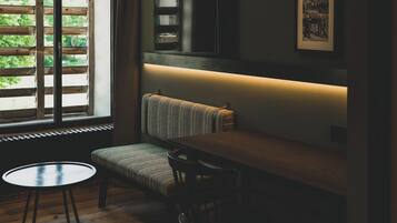 Comfort-Doppelzimmer | Zimmersafe, Verdunkelungsvorhänge, schallisolierte Zimmer