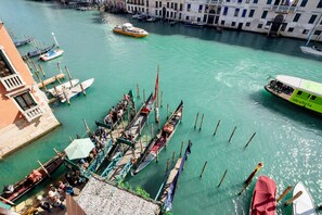 Suite monolocale Exclusive, vista canale | Vista dalla camera