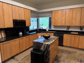 Mikrowelle, Ofen, Herdplatte, Geschirrspüler